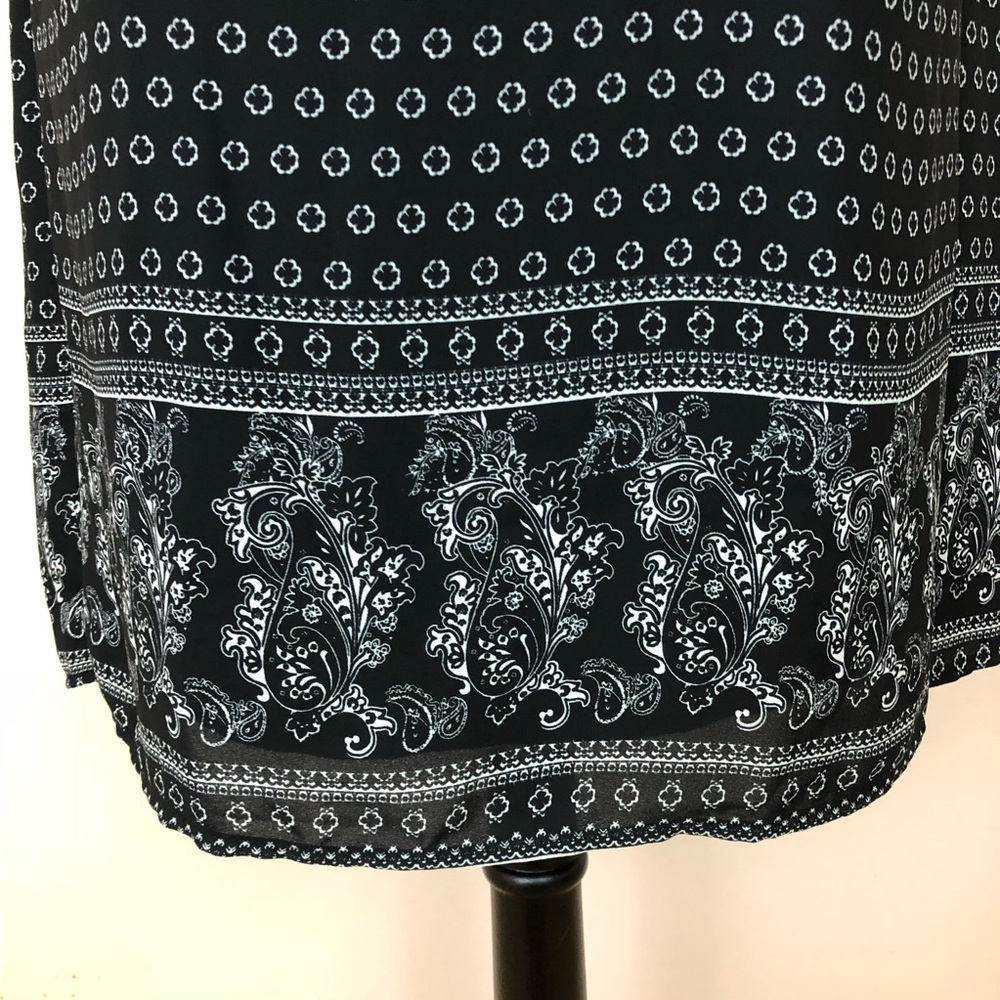 Black Floral Print Short Sleeve Dress - Picture 7 of 8